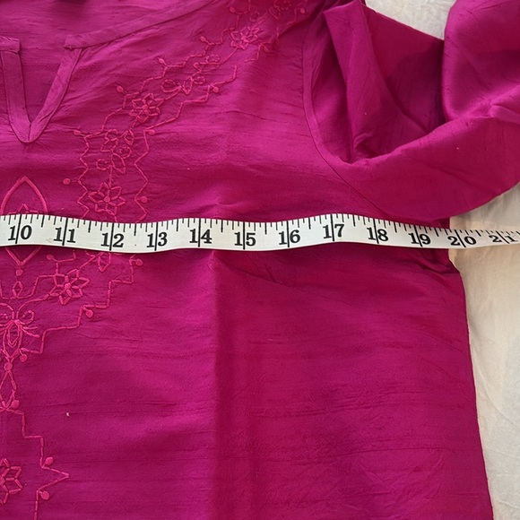 DEMOCRACY MAGENTA SILK EMBROIDERED TUNIC - Picture 7 of 7